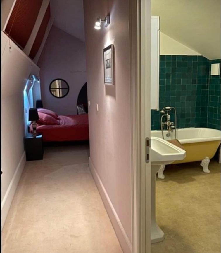 Le Jacuzzi De Marie Apartment Tourcoing Bagian luar foto